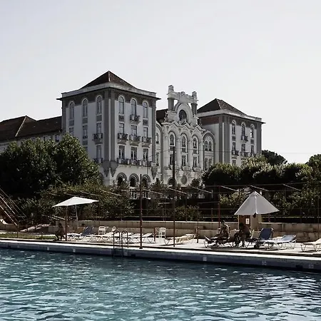 Palace & 4* Curia