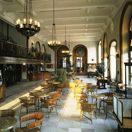 فندق Palace &