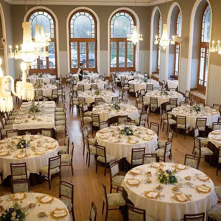 Palace & 4* 库里亚