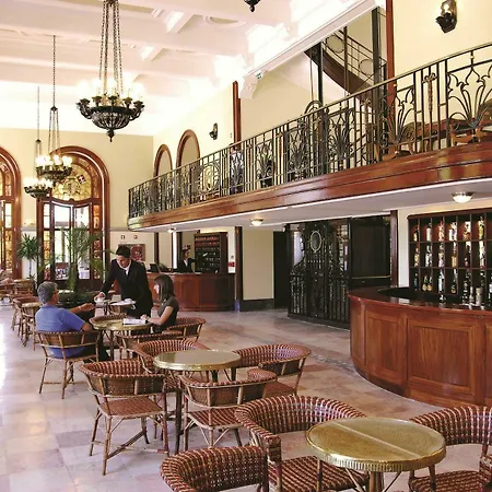 Palace & Hotel Curia