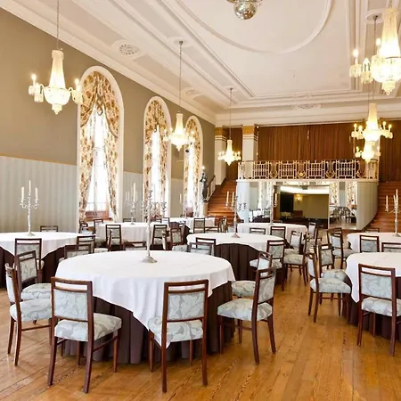 Hotel Palace &