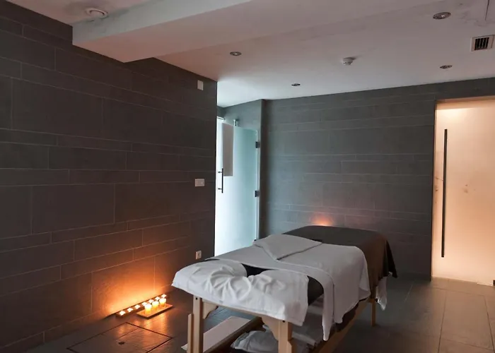 Palace & Ξενοδοχείο Curia