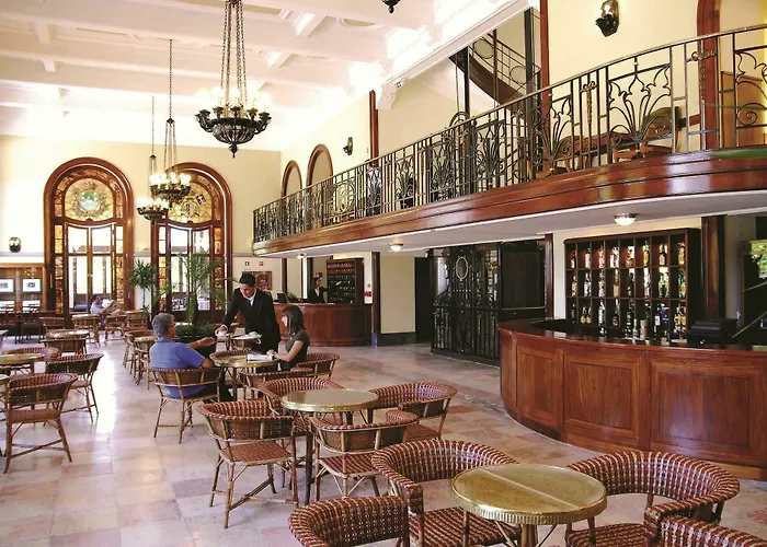 Palace & Otel Curia