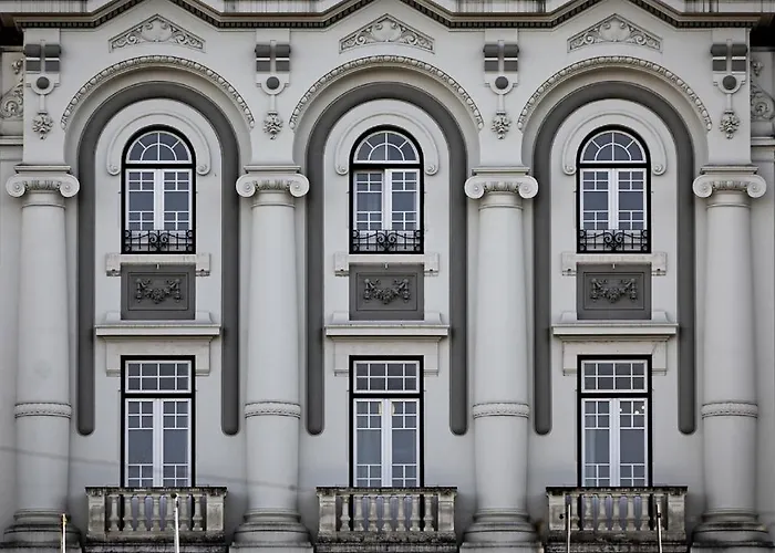 Palace & 4* Curia