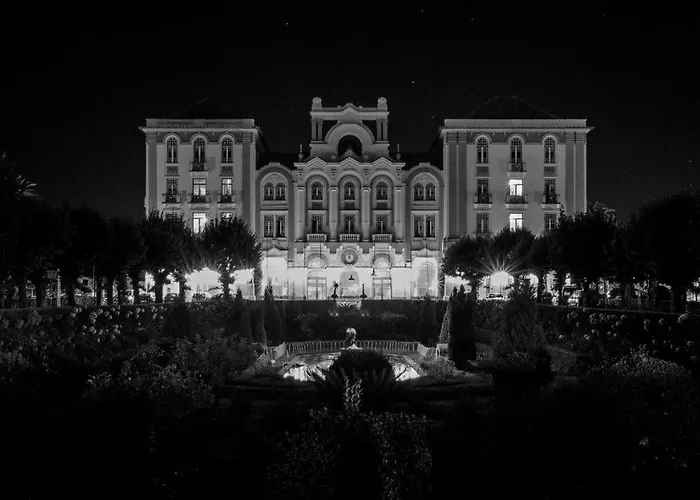Palace & 4* Curia